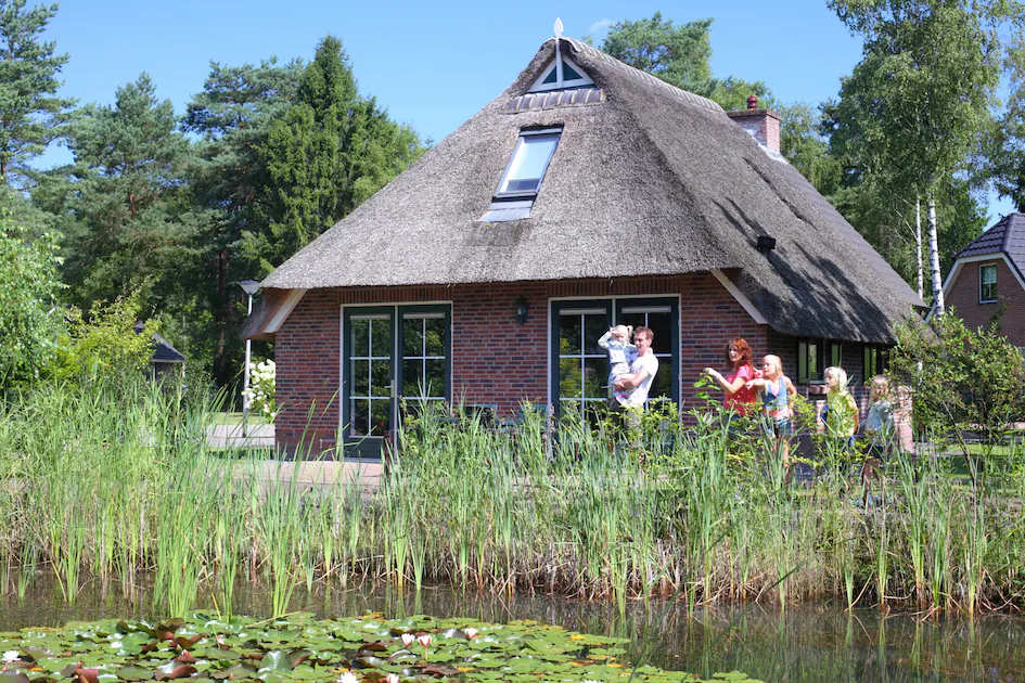 roompot-landgoed-het-grote-zand-8-personen.webp