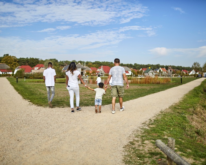 Buitenhof-de-Leistert-wandelen-famillie.jpg